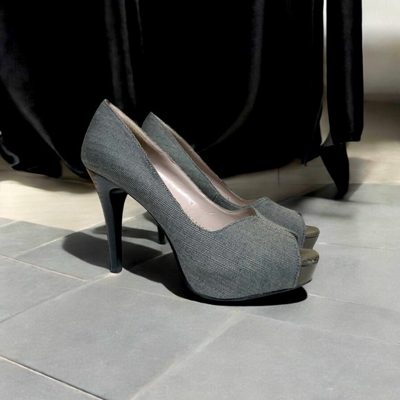 Nine West Canya Ultra High 4.5” Heels - Picture 1 of 5